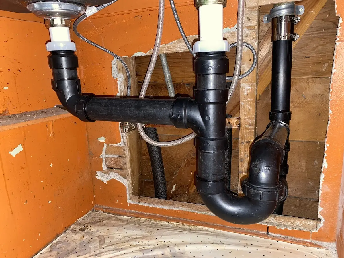 Professional Pipe Bursting equipment and tools on the job in St. Peters